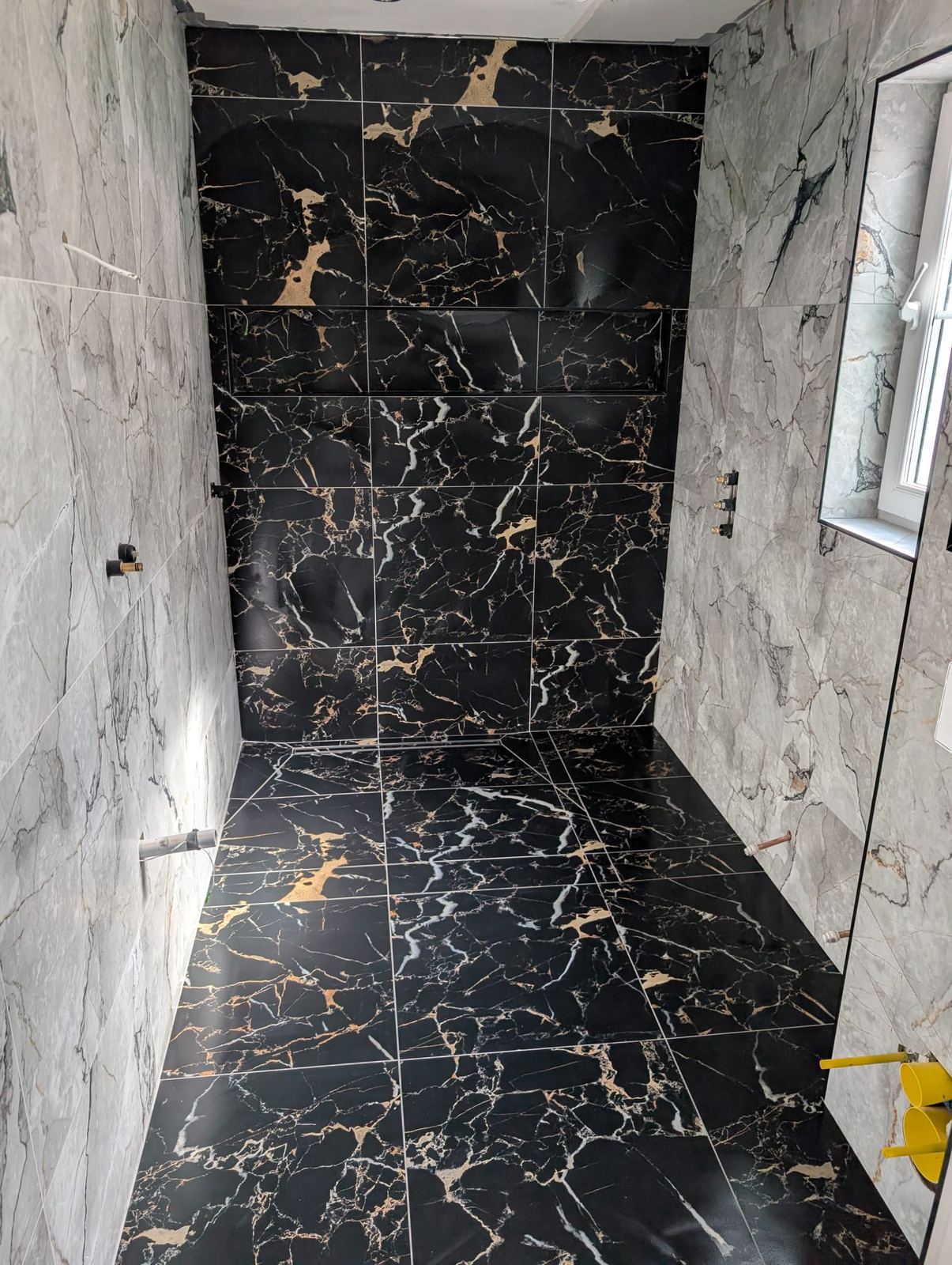 Ensuite With Walk-In Wet Deck And Two Niches, Cumbernauld