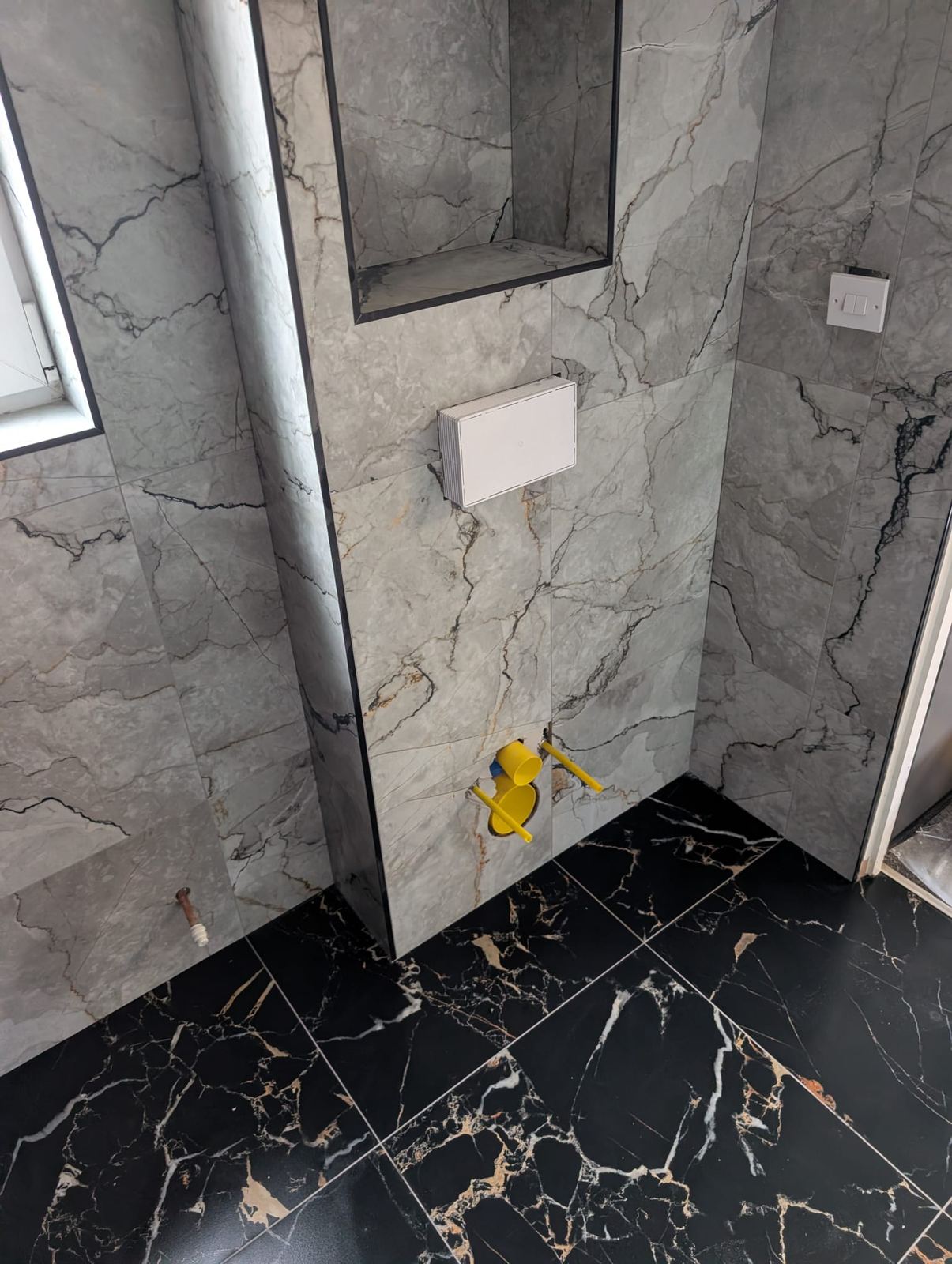 Ensuite With Walk-In Wet Deck And Two Niches, Cumbernauld