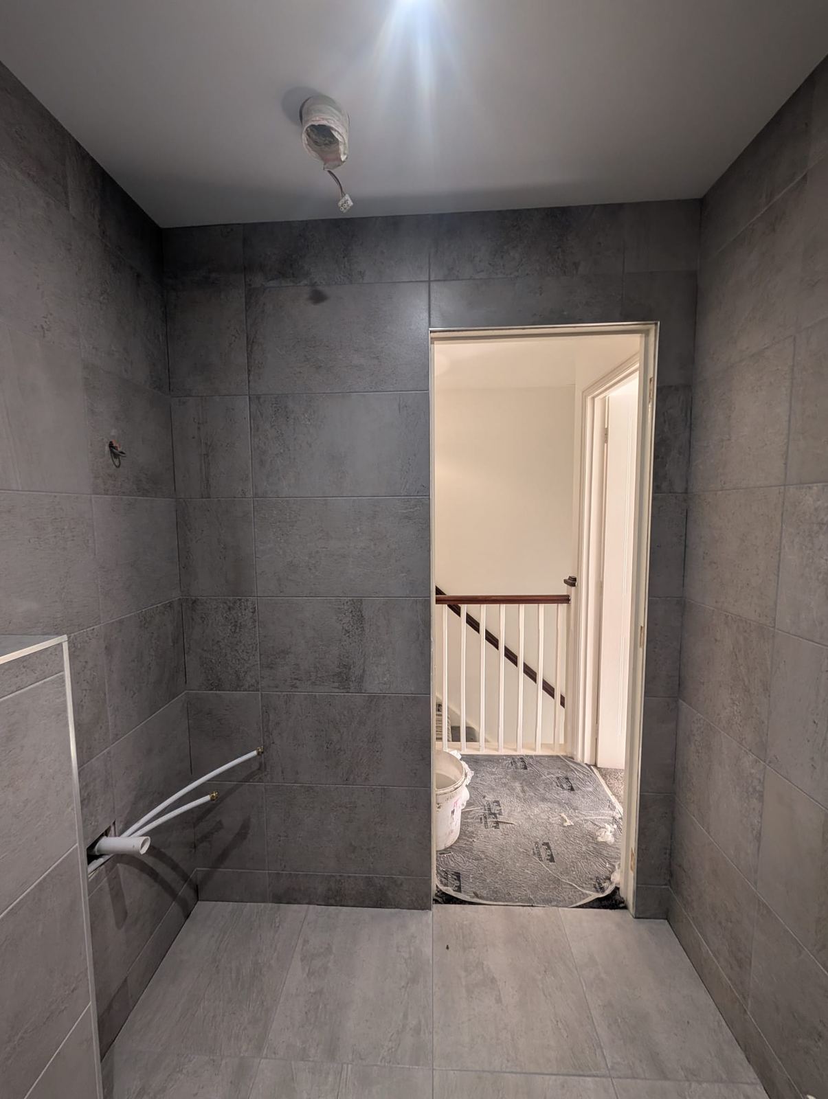 Bathroom With Niche In Feature Wall, Moodiesburn