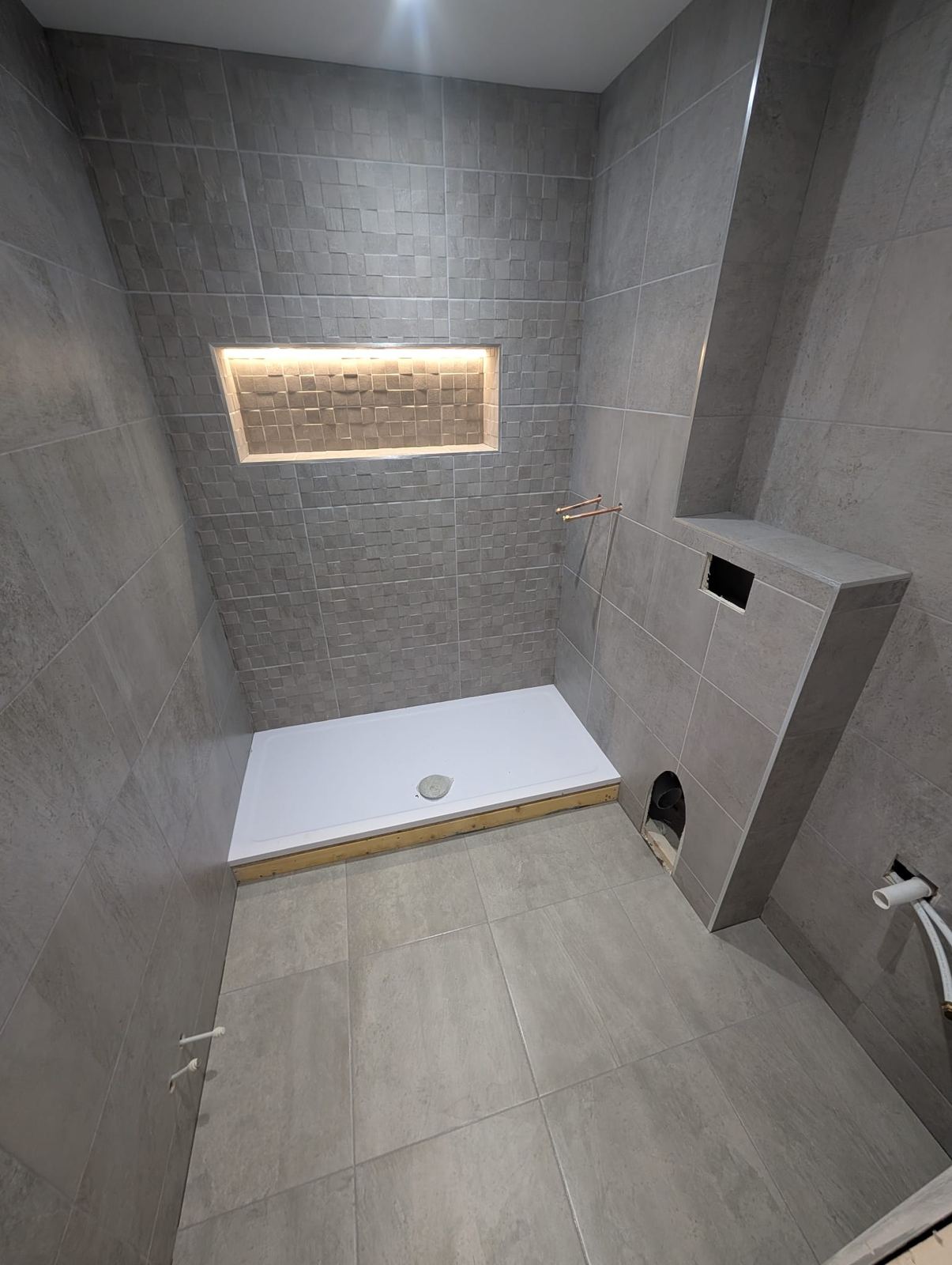 Bathroom With Niche In Feature Wall, Moodiesburn